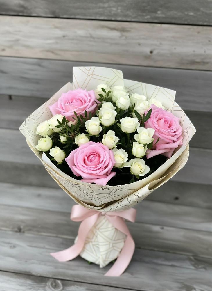 Букет цветов из: Розы в Первомайском Кировской области