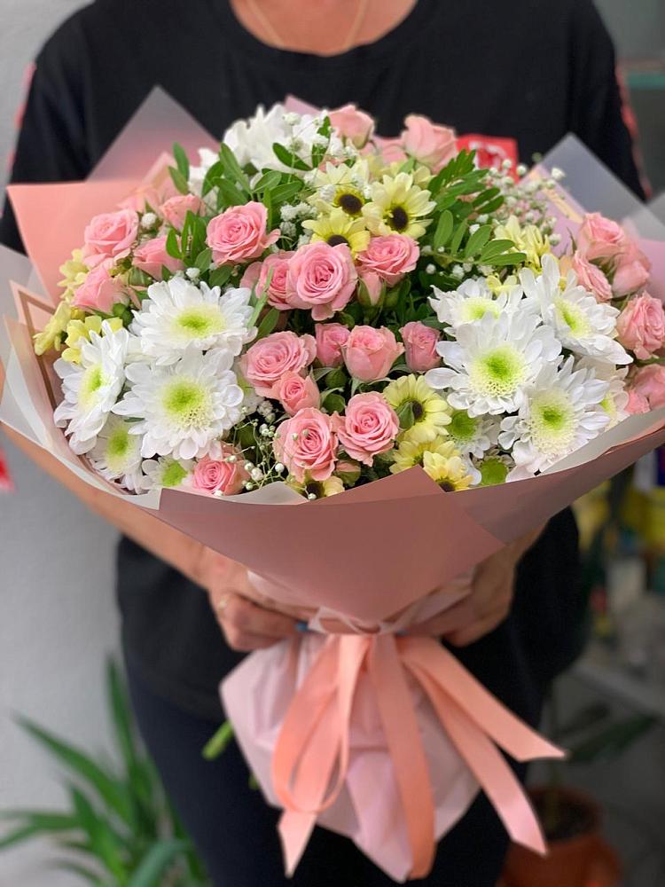 Букет цветов из: Розы и Хризантемы в Первомайском Кировской области