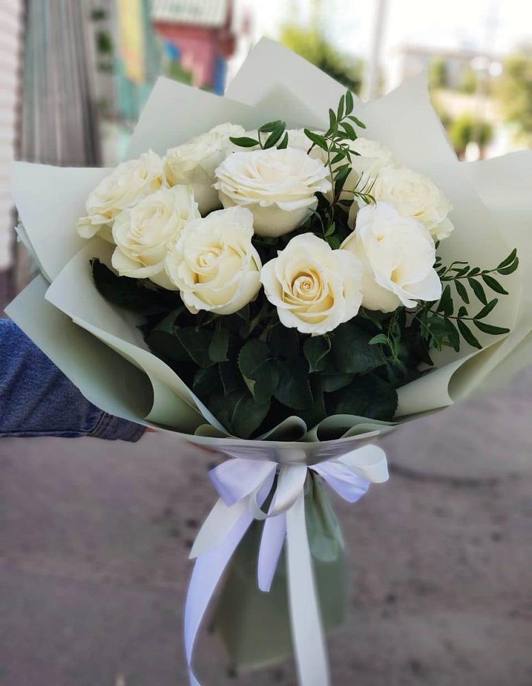 Букет Белые розы Проуд в Первомайском Кировской области