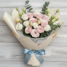 Букет цветов из:  Лизиантусы в Первомайском Кировской области
