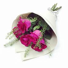 Букет цветов из:  Розы в Первомайском Кировской области