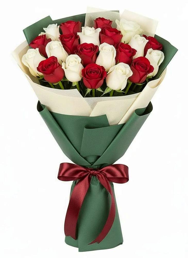 Букет Микс из красных и белых роз в Первомайском Кировской области