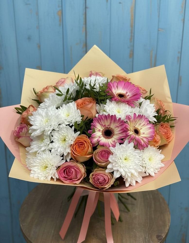 Букет цветов из: Розы, Герберы и Хризантемы в Первомайском Кировской области