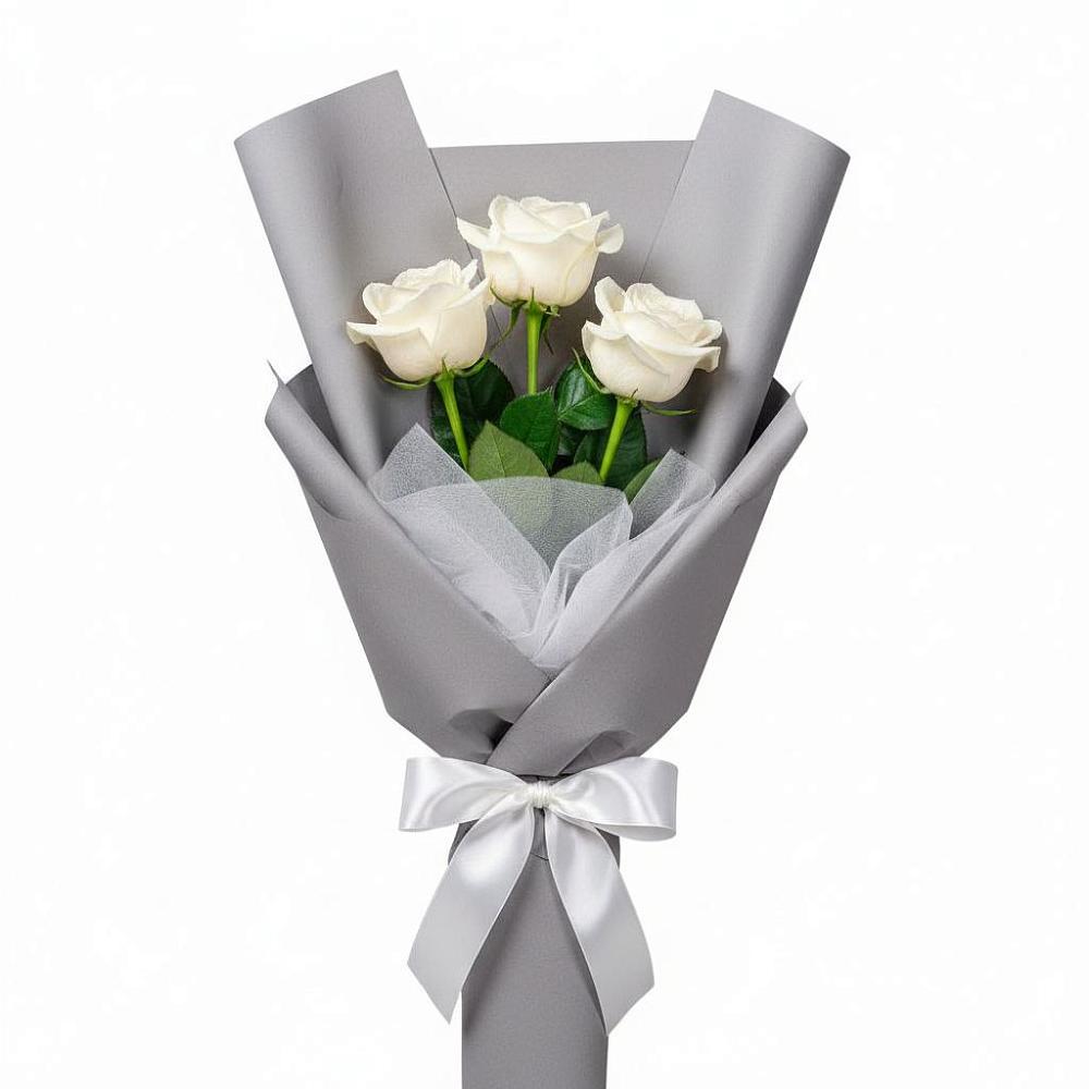 Букет 3 белые розы в Первомайском Кировской области