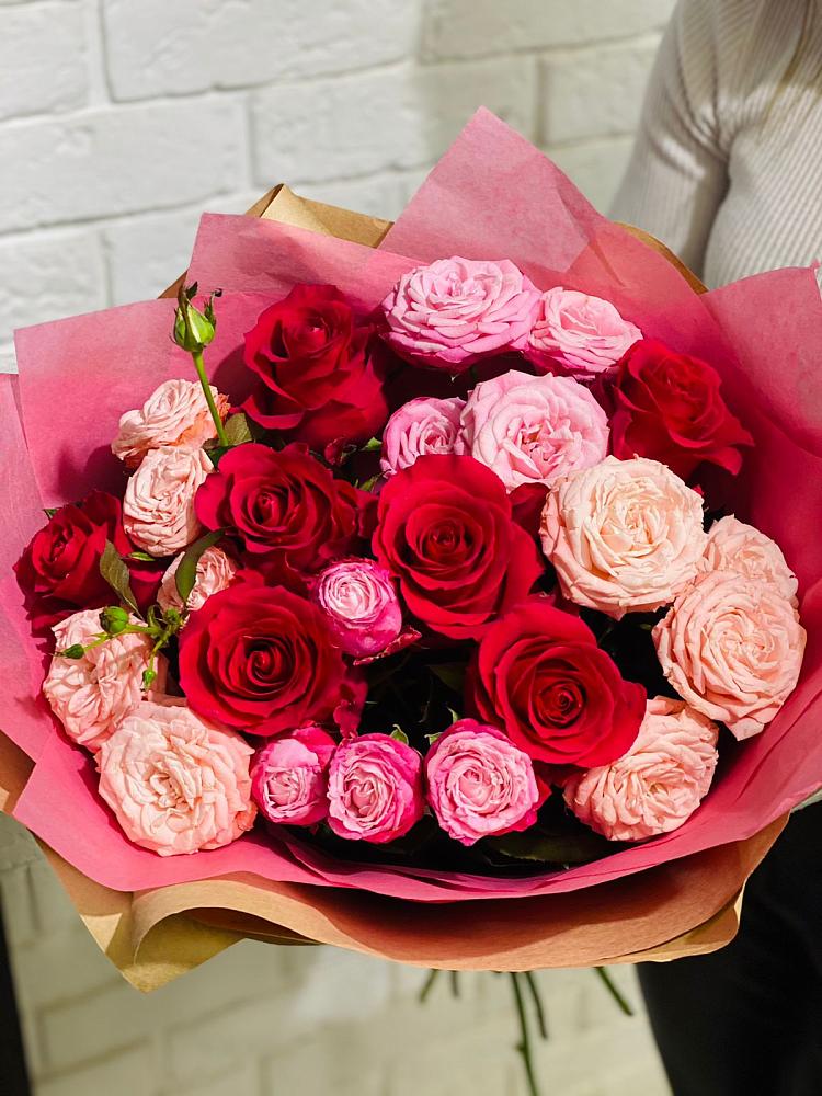 Букет цветов из: Розы в Первомайском Кировской области