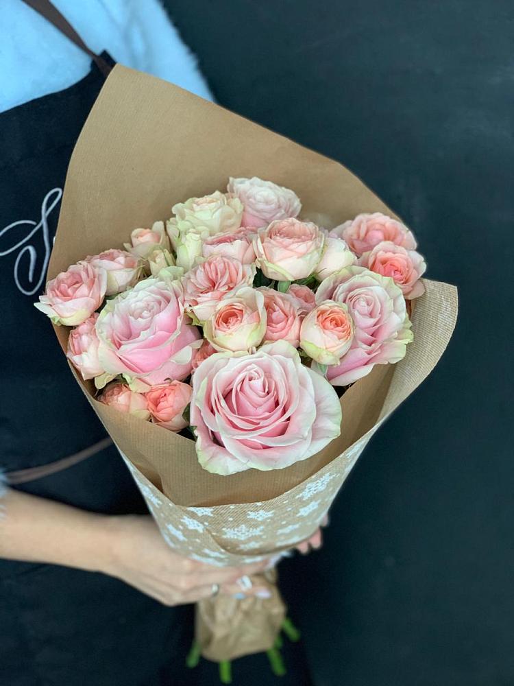 Букет цветов из: Хризантемы и Розы в Первомайском Кировской области