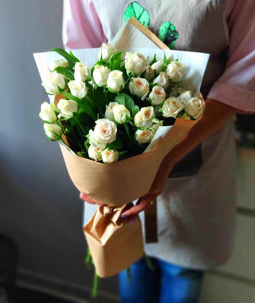 Букет цветов из: Розы в Первомайском Кировской области