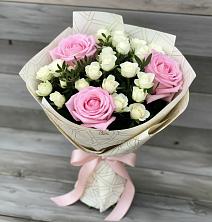 Букет цветов из:  Розы в Первомайском Кировской области