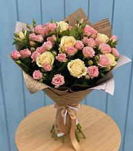 Букет цветов из:  Розы в Первомайском Кировской области