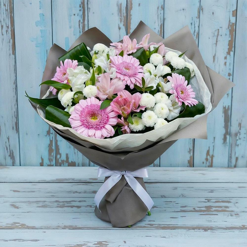 Букет цветов из: Герберы, Альстромерии и Хризантемы в Первомайском Кировской области