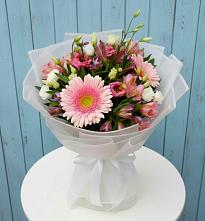 Букет цветов из:  Герберы, Альстромерии и Лизиантусы #REPLACE_PRED# Первомайском Кировской области