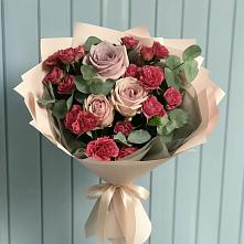 Букет цветов из:  Гвоздики и Розы в Первомайском Кировской области
