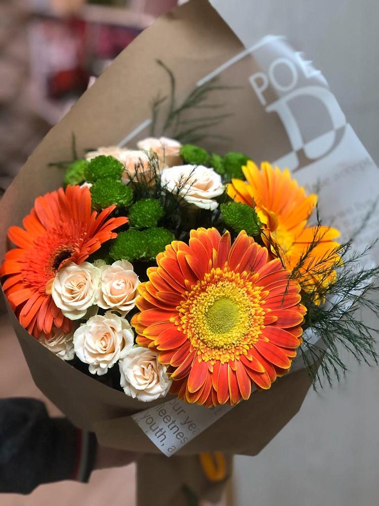 Букет цветов из: Герберы, Хризантемы и Розы в Первомайском Кировской области