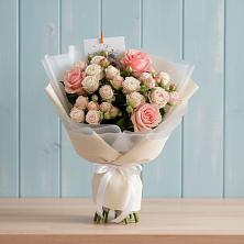 Букет цветов из:  Розы в Первомайском Кировской области