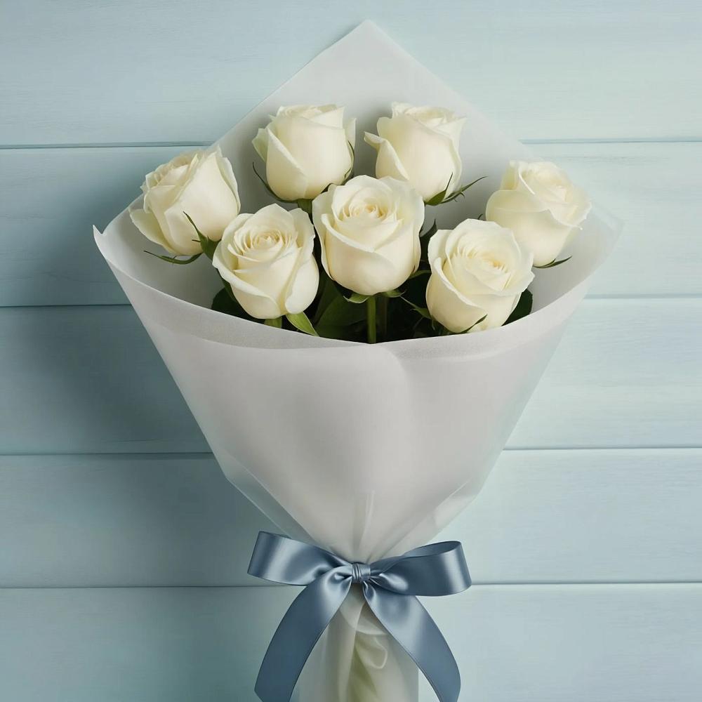 Букет 7 Белых роз Эдлесс Лав в Первомайском Кировской области
