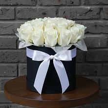 Цветочная композиция из Розы в шляпной коробке в Первомайском Кировской области